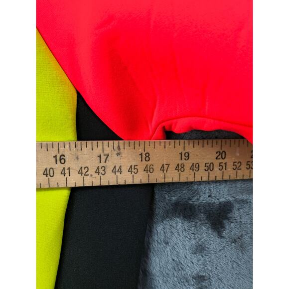Ski Warm 'Wetsuits of Champions' Top - Size Large - Picture 8 of 9